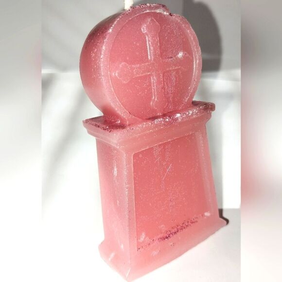 Hand crafted limited edition tombstone candle - Picture 5 of 5
